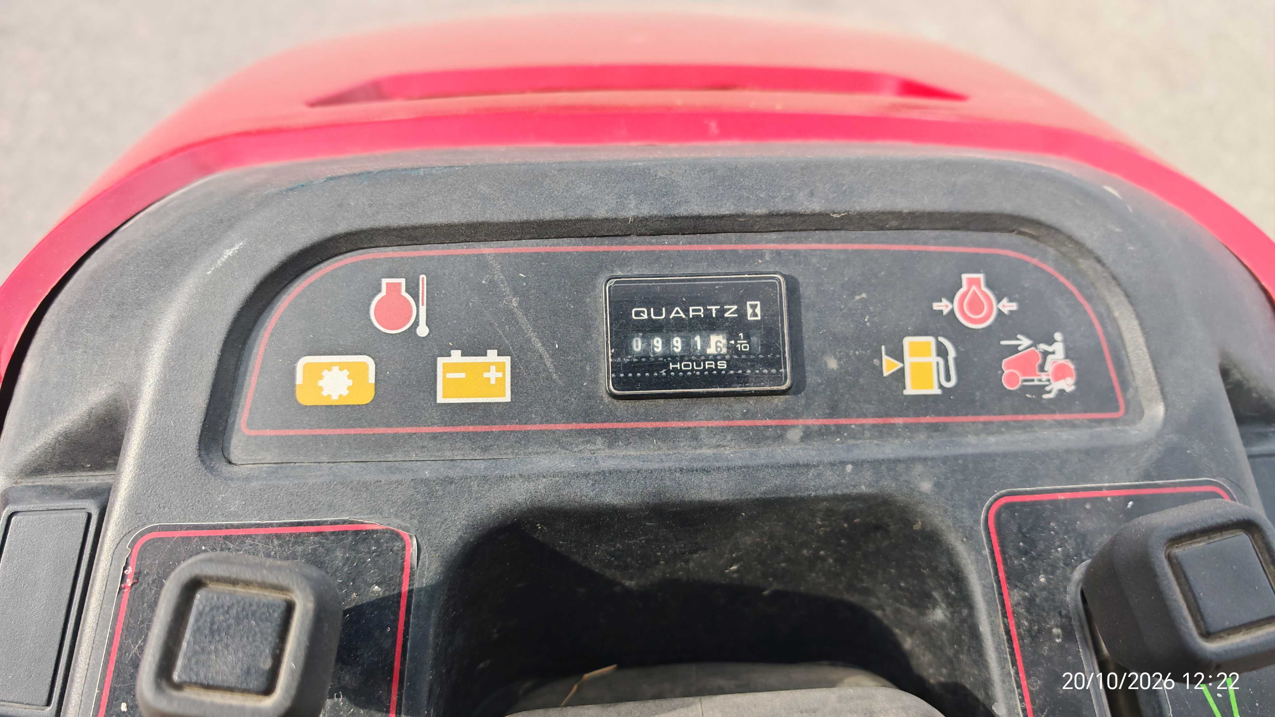 21102026 UNIZA traktor toro s kosackou 6